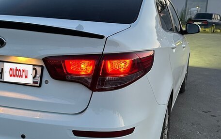 KIA Rio III рестайлинг, 2015 год, 1 100 000 рублей, 24 фотография