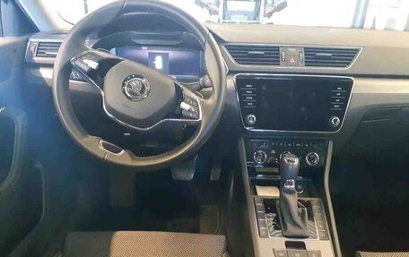 Skoda Superb III рестайлинг, 2022 год, 2 425 000 рублей, 7 фотография