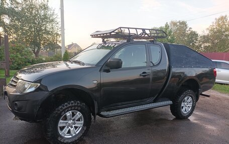 Mitsubishi L200 IV рестайлинг, 2011 год, 1 500 000 рублей, 8 фотография