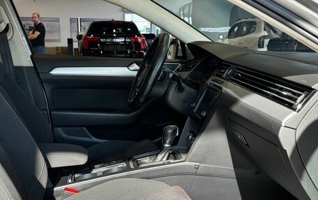 Volkswagen Passat B8 рестайлинг, 2017 год, 1 329 000 рублей, 13 фотография