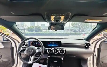 Mercedes-Benz A-Класс, 2023 год, 2 400 000 рублей, 21 фотография