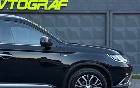Mitsubishi Outlander III рестайлинг 3, 2018 год, 2 780 000 рублей, 22 фотография