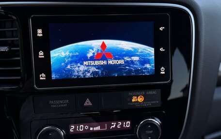 Mitsubishi Outlander III рестайлинг 3, 2018 год, 2 780 000 рублей, 32 фотография