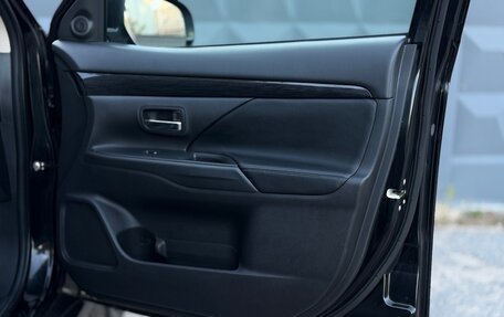 Mitsubishi Outlander III рестайлинг 3, 2018 год, 2 780 000 рублей, 27 фотография