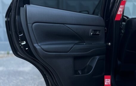 Mitsubishi Outlander III рестайлинг 3, 2018 год, 2 780 000 рублей, 19 фотография