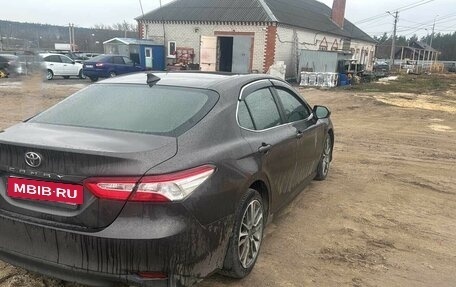 Toyota Camry, 2021 год, 2 470 000 рублей, 4 фотография