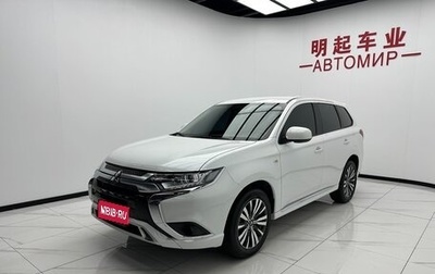 Mitsubishi Outlander III рестайлинг 3, 2022 год, 1 630 000 рублей, 1 фотография