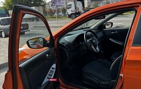 Hyundai Solaris II рестайлинг, 2014 год, 950 000 рублей, 12 фотография