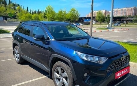 Toyota RAV4, 2020 год, 3 490 000 рублей, 5 фотография