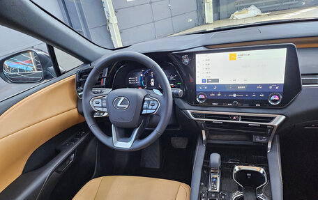 Lexus RX IV рестайлинг, 2026 год, 8 990 000 рублей, 25 фотография