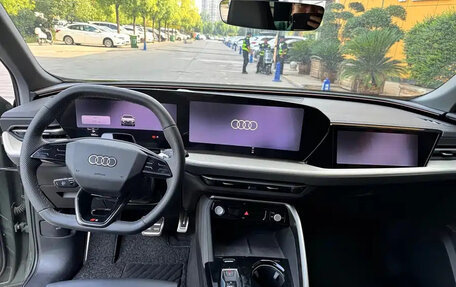 Audi Q5, 2025 год, 6 065 000 рублей, 11 фотография