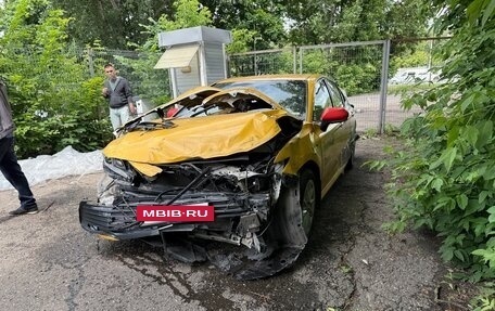 Toyota Camry, 2022 год, 750 000 рублей, 2 фотография