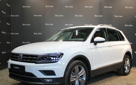 Volkswagen Tiguan II, 2017 год, 2 800 000 рублей, 1 фотография