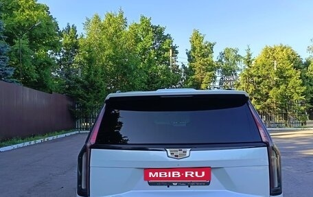 Cadillac Escalade V, 2021 год, 7 950 000 рублей, 9 фотография