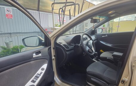 Hyundai Solaris II рестайлинг, 2012 год, 760 000 рублей, 2 фотография