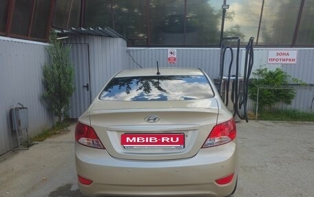 Hyundai Solaris II рестайлинг, 2012 год, 760 000 рублей, 10 фотография
