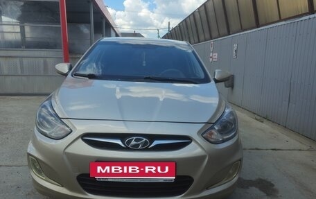 Hyundai Solaris II рестайлинг, 2012 год, 760 000 рублей, 15 фотография