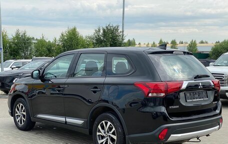 Mitsubishi Outlander III рестайлинг 3, 2018 год, 1 870 000 рублей, 5 фотография