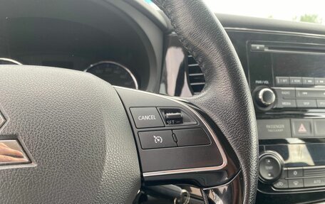 Mitsubishi Outlander III рестайлинг 3, 2018 год, 1 870 000 рублей, 21 фотография