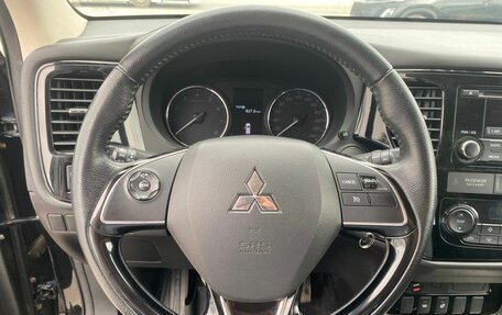 Mitsubishi Outlander III рестайлинг 3, 2018 год, 1 870 000 рублей, 19 фотография