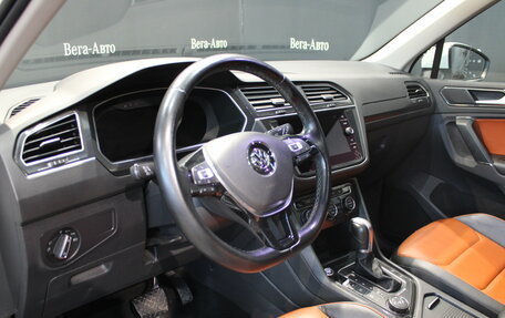 Volkswagen Tiguan II, 2017 год, 2 800 000 рублей, 19 фотография