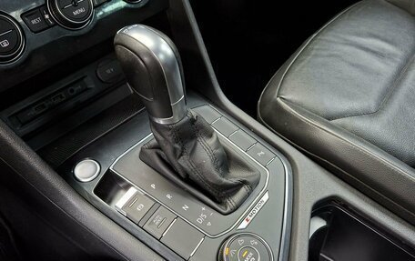Volkswagen Tiguan II, 2019 год, 3 050 000 рублей, 17 фотография