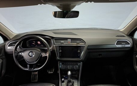 Volkswagen Tiguan II, 2019 год, 3 050 000 рублей, 19 фотография