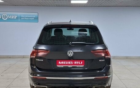 Volkswagen Tiguan II, 2019 год, 3 050 000 рублей, 6 фотография