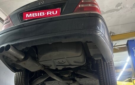 Mercedes-Benz C-Класс, 2004 год, 695 000 рублей, 4 фотография