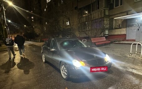 Mercedes-Benz C-Класс, 2004 год, 695 000 рублей, 20 фотография