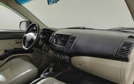 Mitsubishi Outlander III рестайлинг 3, 2007 год, 1 070 000 рублей, 13 фотография