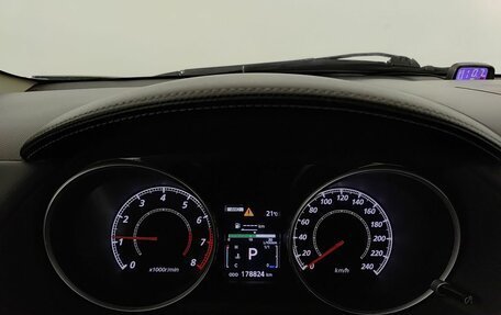 Mitsubishi Outlander III рестайлинг 3, 2007 год, 1 070 000 рублей, 16 фотография