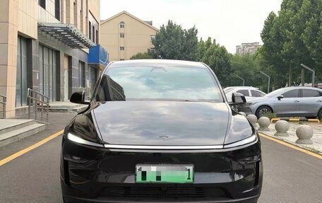 Tesla Model Y I, 2025 год, 7 987 000 рублей, 2 фотография