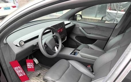 Tesla Model Y I, 2025 год, 7 987 000 рублей, 8 фотография