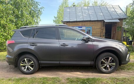 Toyota RAV4, 2015 год, 2 295 000 рублей, 3 фотография