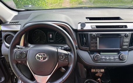Toyota RAV4, 2015 год, 2 295 000 рублей, 14 фотография