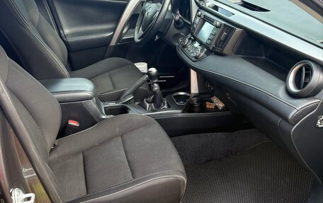 Toyota RAV4, 2015 год, 2 295 000 рублей, 15 фотография