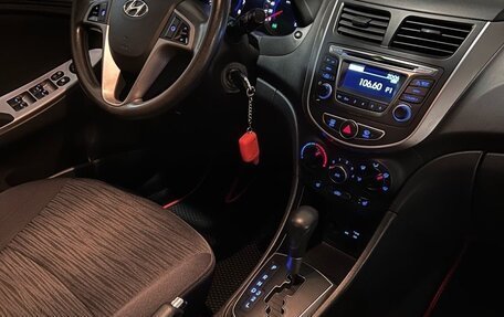 Hyundai Solaris II рестайлинг, 2014 год, 930 000 рублей, 3 фотография