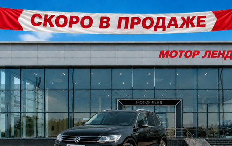 Volkswagen Touareg III, 2015 год, 2 365 000 рублей, 1 фотография