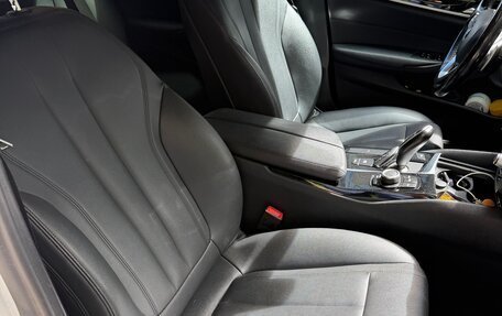 BMW 5 серия, 2019 год, 2 790 000 рублей, 11 фотография