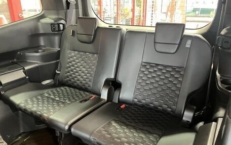Toyota Voxy, 2025 год, 3 700 100 рублей, 24 фотография