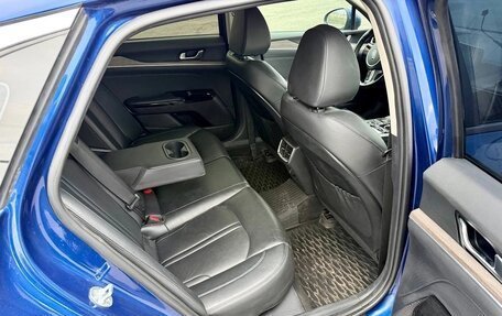 KIA K5, 2021 год, 2 300 000 рублей, 9 фотография