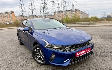 KIA K5, 2021 год, 2 300 000 рублей, 6 фотография