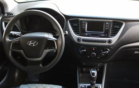 Hyundai Solaris II рестайлинг, 2017 год, 1 199 000 рублей, 10 фотография