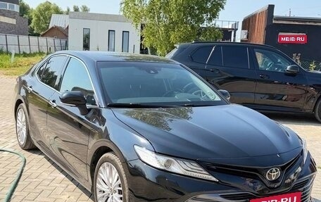 Toyota Camry, 2020 год, 2 490 000 рублей, 1 фотография
