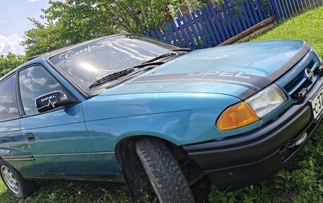 Opel Astra F, 1994 год, 58 000 рублей, 3 фотография