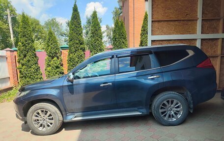 Mitsubishi Pajero Sport III рестайлинг, 2019 год, 2 750 000 рублей, 2 фотография