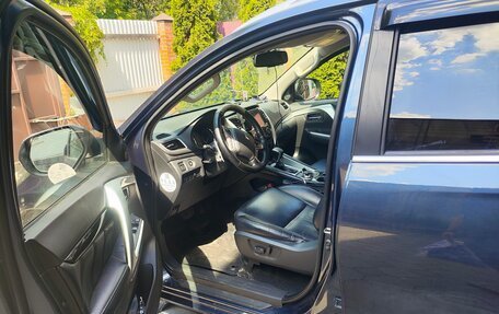 Mitsubishi Pajero Sport III рестайлинг, 2019 год, 2 750 000 рублей, 9 фотография