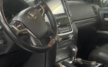 Toyota Land Cruiser 200, 2020 год, 7 499 990 рублей, 8 фотография