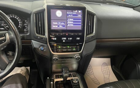 Toyota Land Cruiser 200, 2020 год, 7 499 990 рублей, 9 фотография